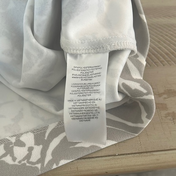 Chaps Cream Sheath Midi Dress for Cocktail GUC SZ 4 Career Cocktail Cruise - Picture 9 of 10